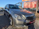Mercedes-Benz E 200 Lim. Avantgarde BIXENON*TEILLEDER*PDC*NAVI - gebrauchte Mercedes-Benz E 200 aus dem Jahr 2012