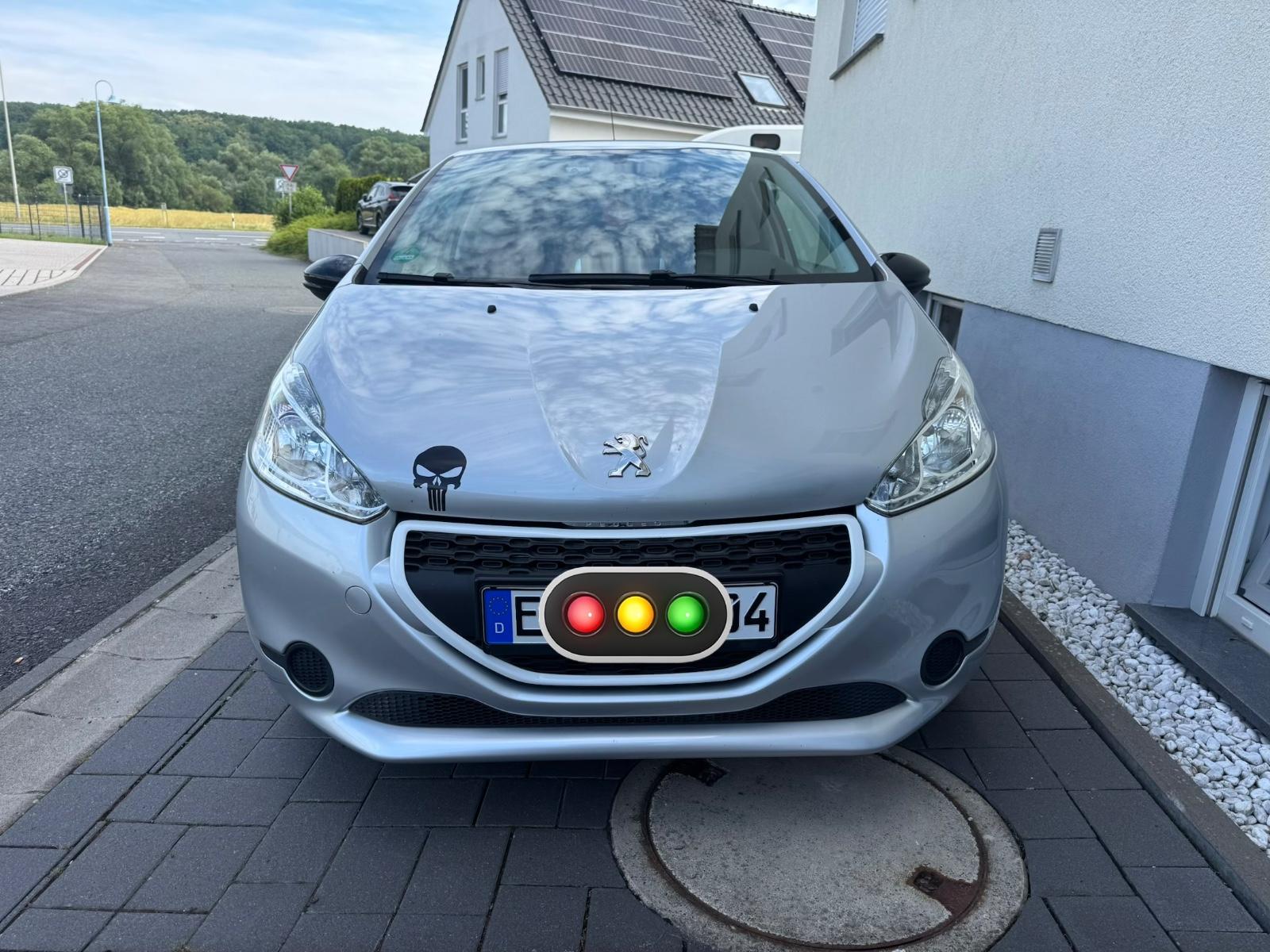 Peugeot 208 Like/ 41000 KM/ Tüv Neu/ Klima