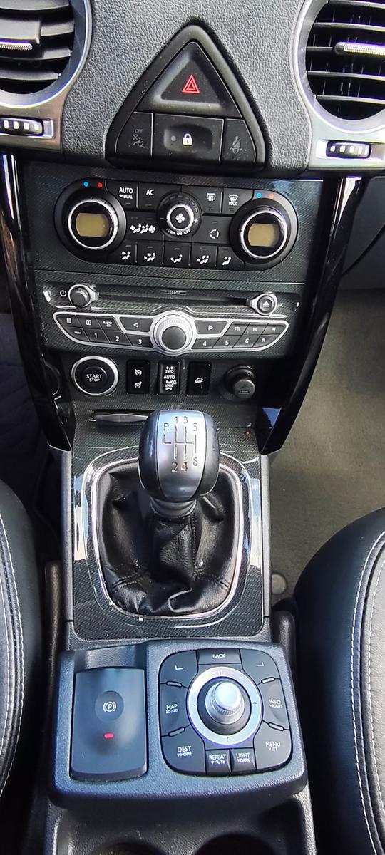 Renault Koleos 2012 — photo 10