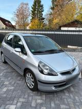 Honda jazz 1,4liter Benziner super sparsam - Honda Jazz in Herne