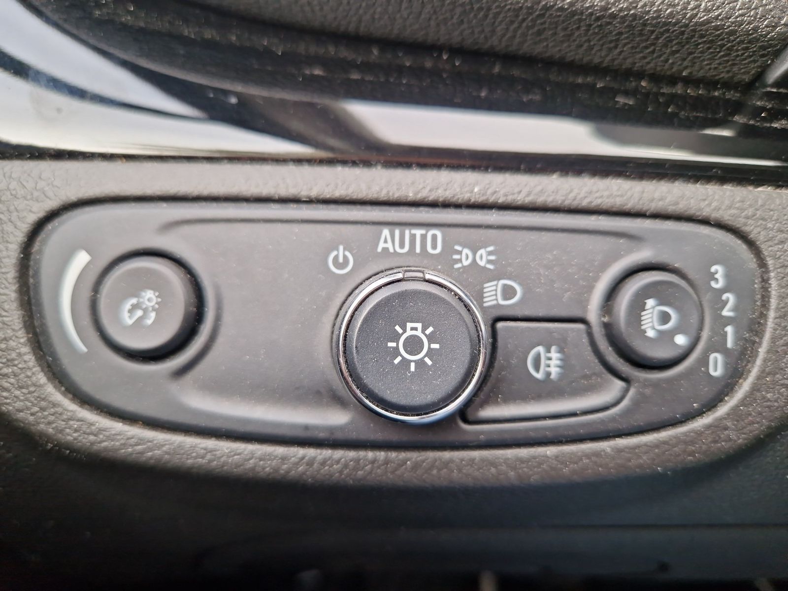 OPEL Mokka X 1.6 Selection Radio Klimaanlage – Bild 27
