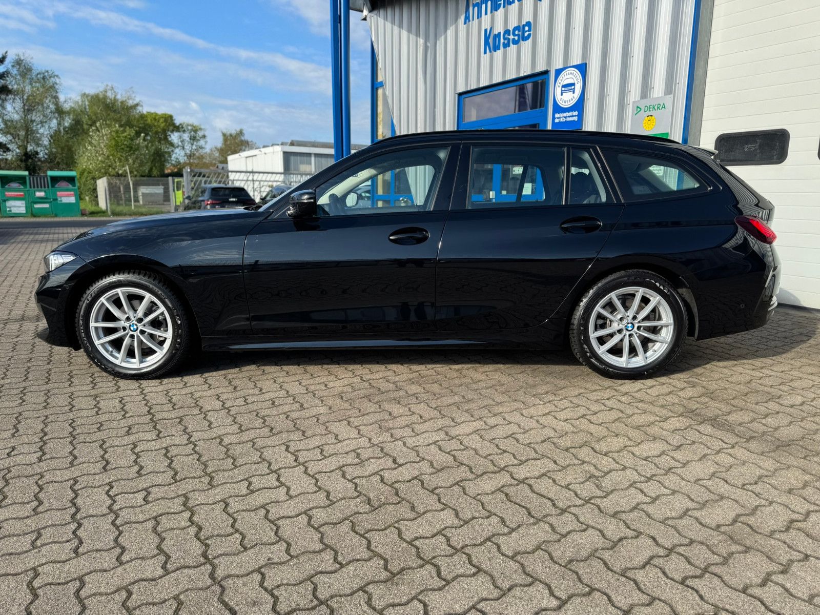 BMW 318i | AUT | KAMERA | SZH | SHADOW-LINE | NAVI foto 5