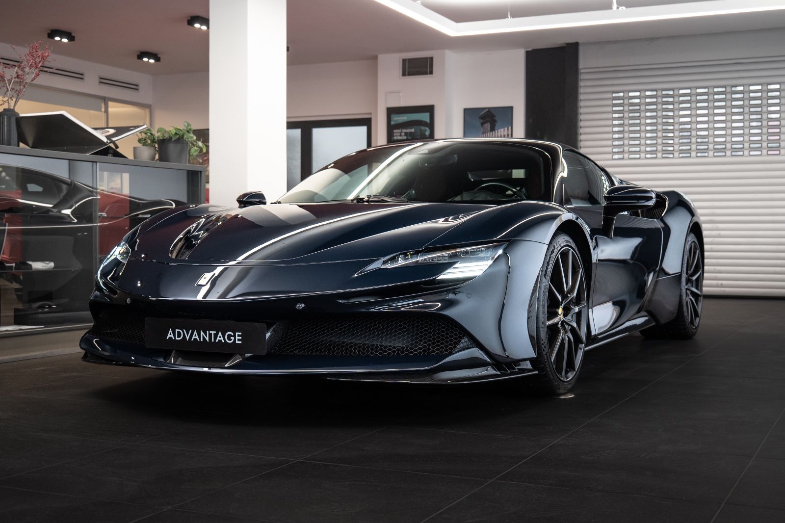 FERRARI SF90