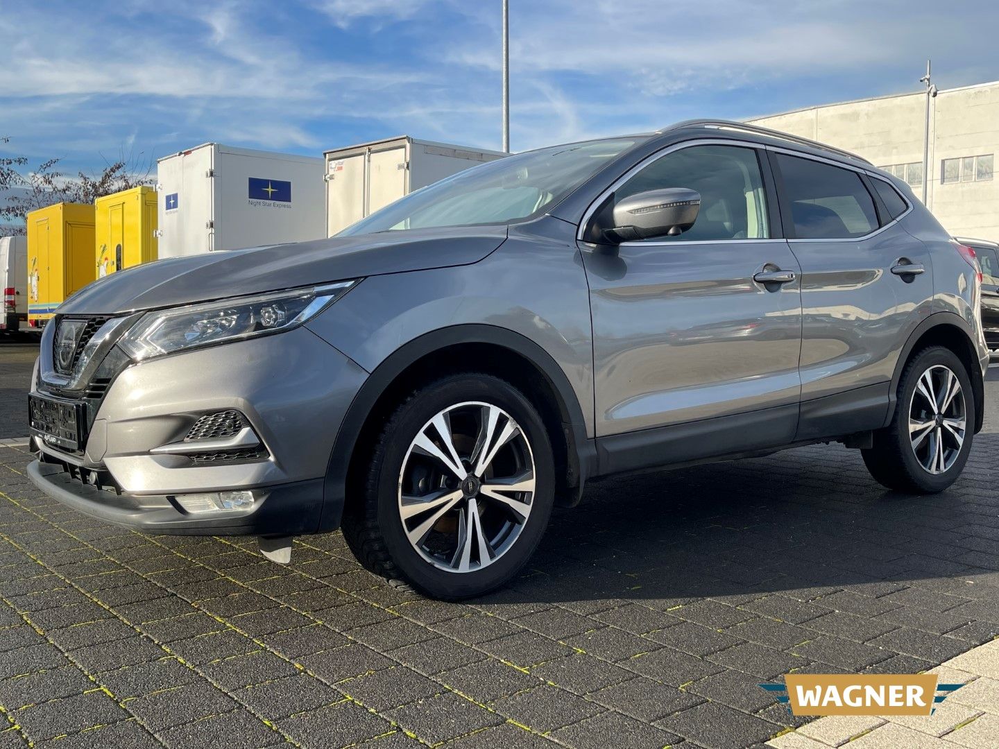 Fahrzeugabbildung Nissan Qashqai N-Connecta Auto springt nicht an