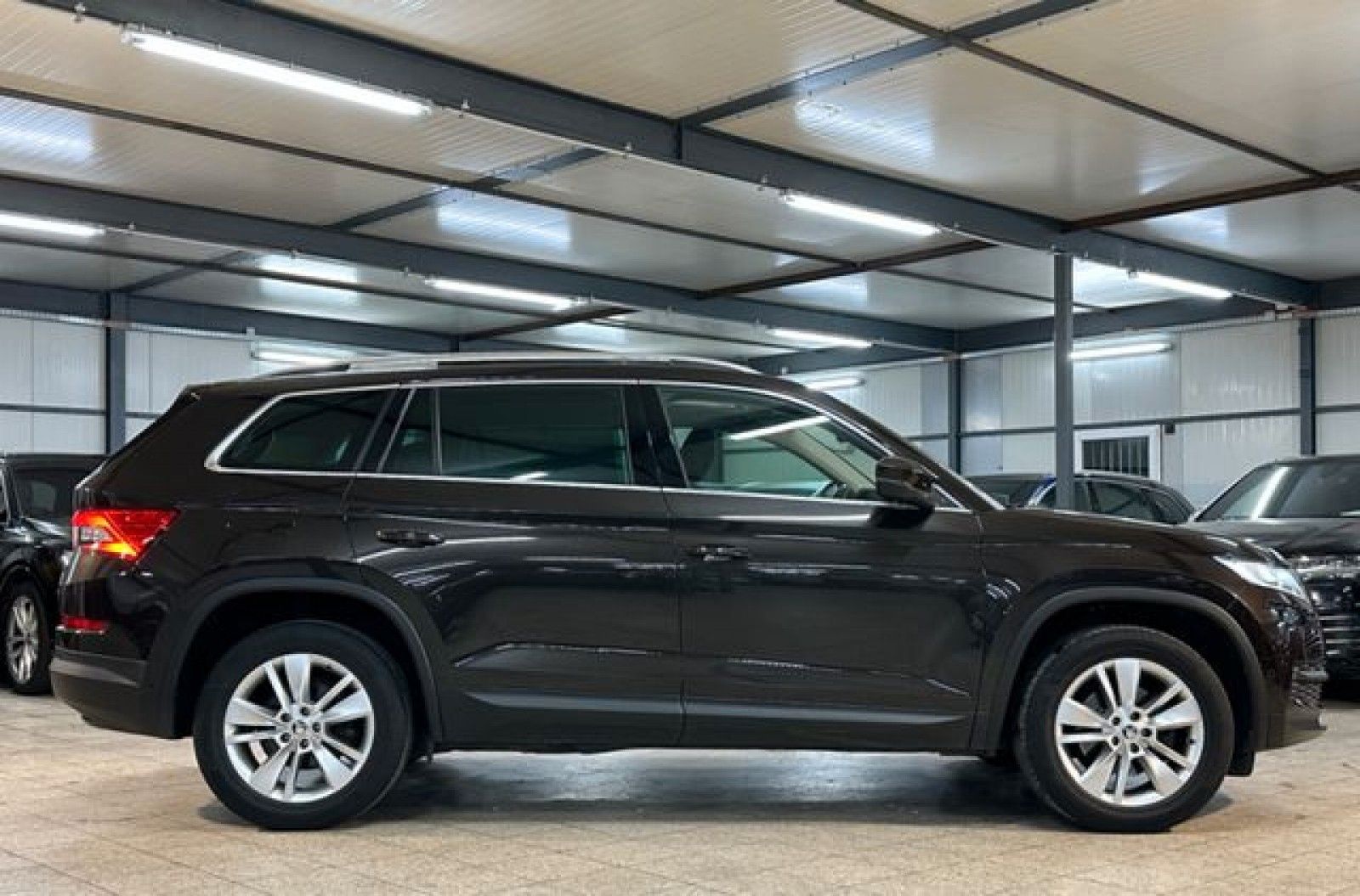 Skoda Kodiaq Style 4x4 GREENTEC*FMLY*PANO*CPLY*AHK*360 foto 24