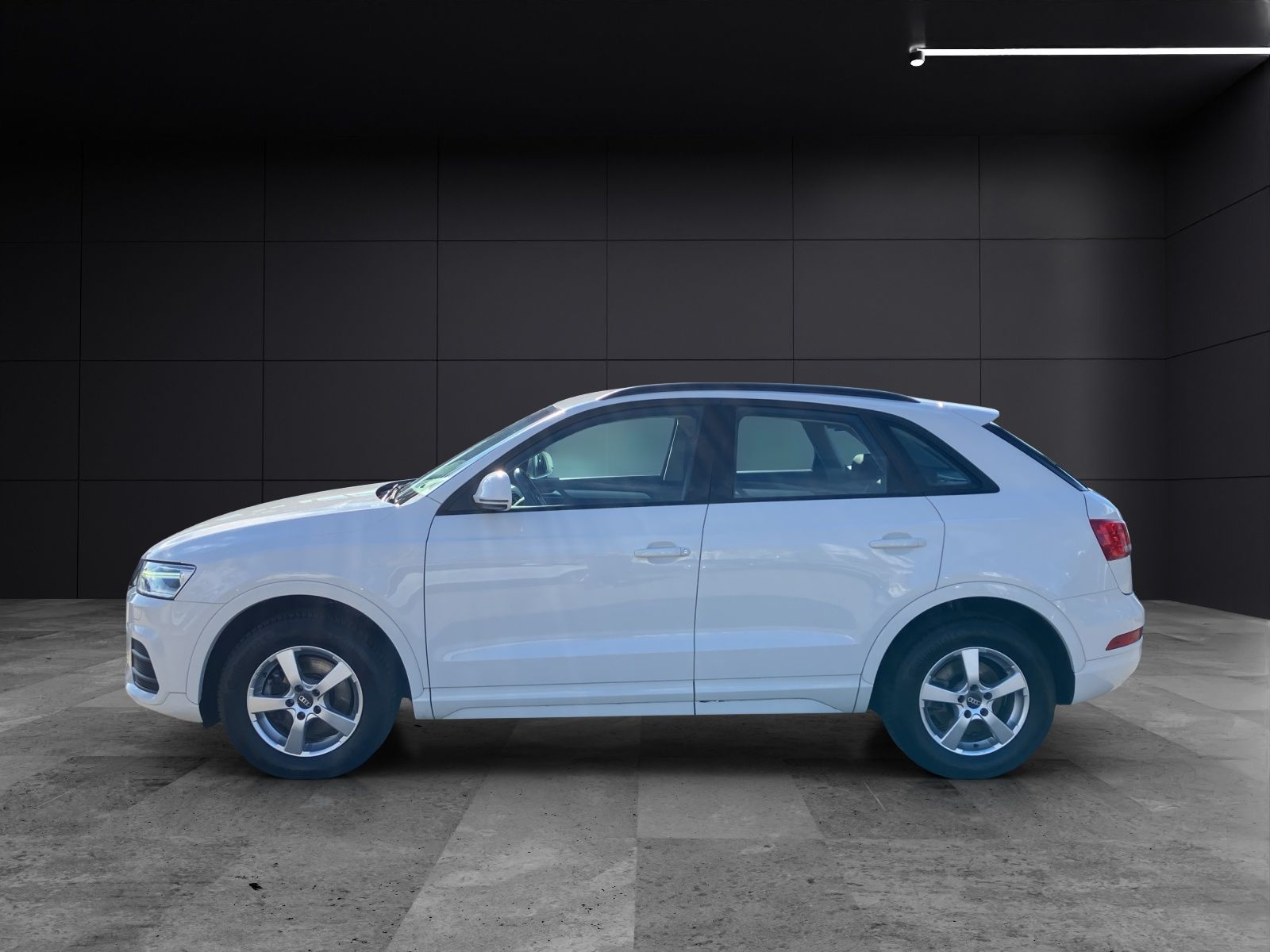 Fahrzeugabbildung Audi Q3 2.0 TDI sport AHK Xenon SHZ