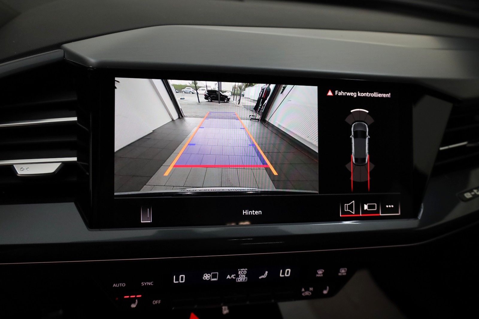Fahrzeugabbildung Audi Q4 e-tron Sportback 45,S line, SH,Kamera,ACC