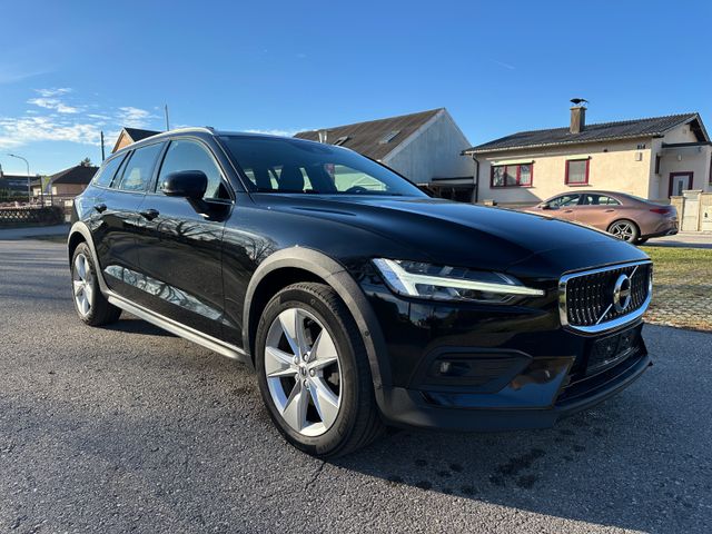 Volvo V60 Cross Country AWD1Hand Led Xenon Navi Kamera