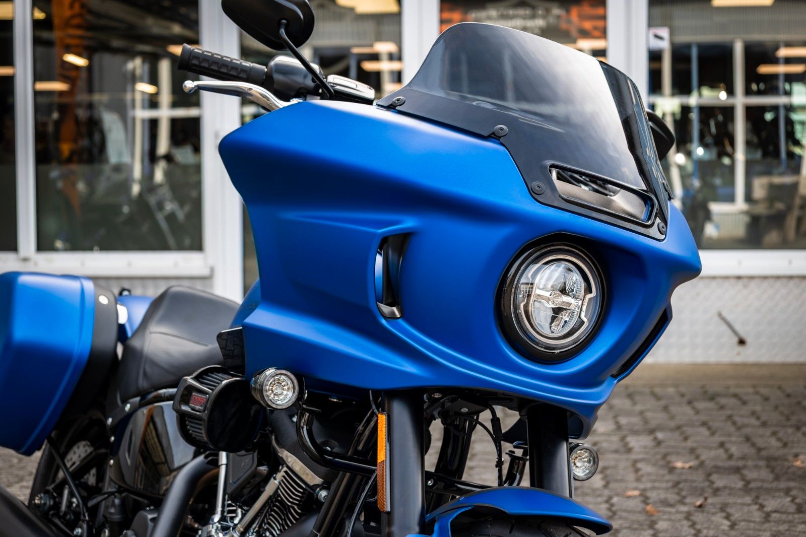 Fahrzeugabbildung Harley-Davidson FXLRST LOW RIDER ST 117 MY26