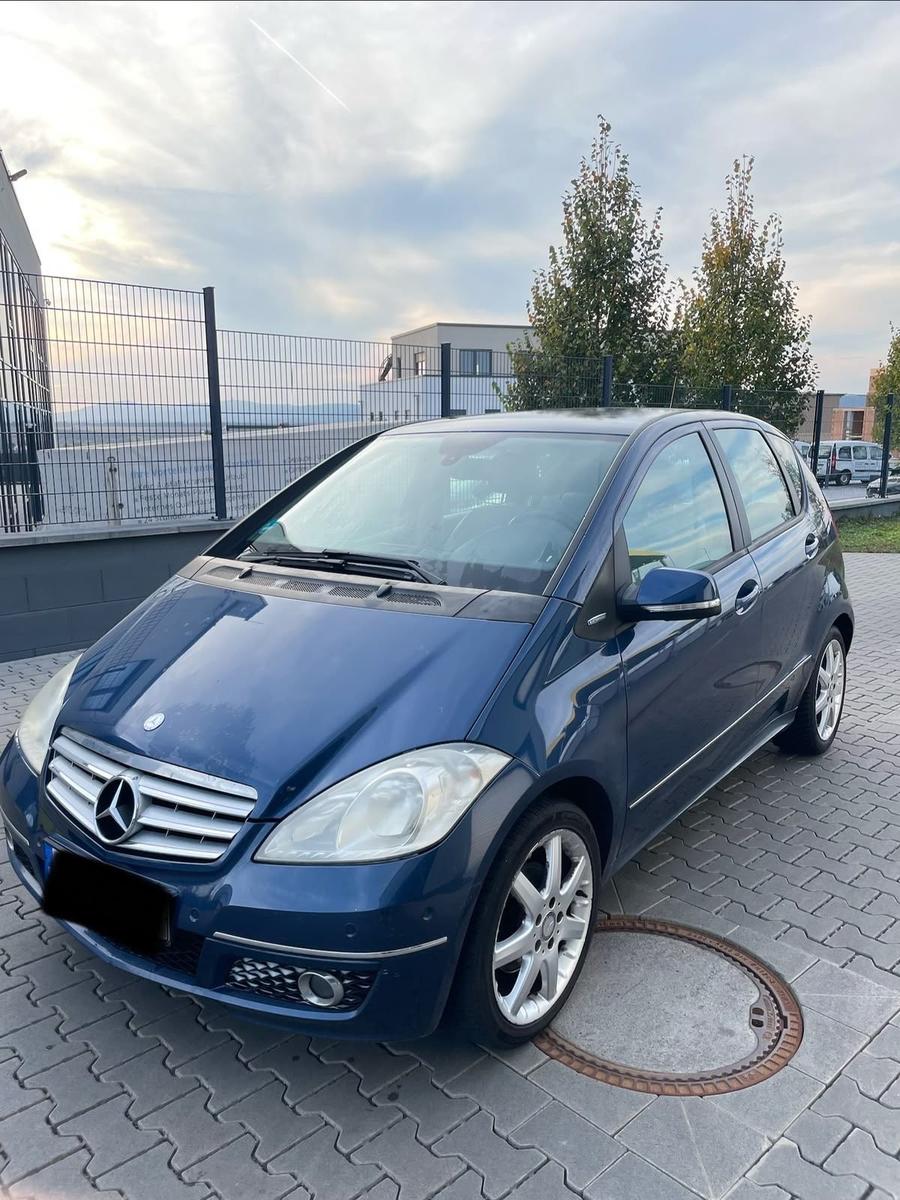 Mercedes-Benz A 180