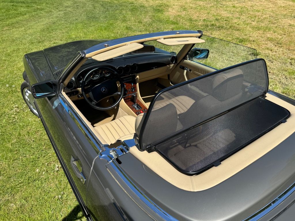 Mercedes-Benz 320