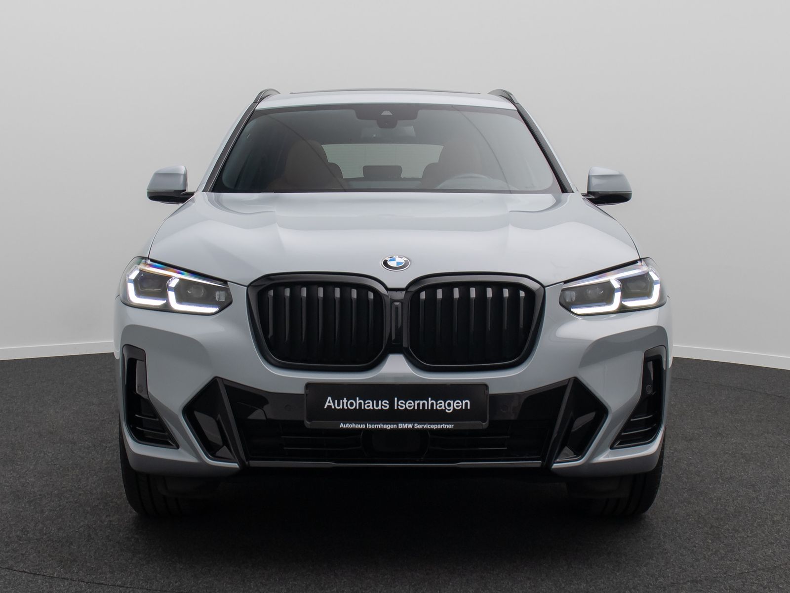 Fahrzeugabbildung BMW X3 xD30i M Sport Panorama Laser Kamera HUD HiFi