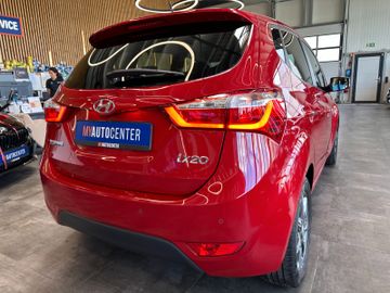 Hyundai ix20*TÜVSERVICE:NEU*SitzLenkradHZ*NAV*TEMPO*PD
