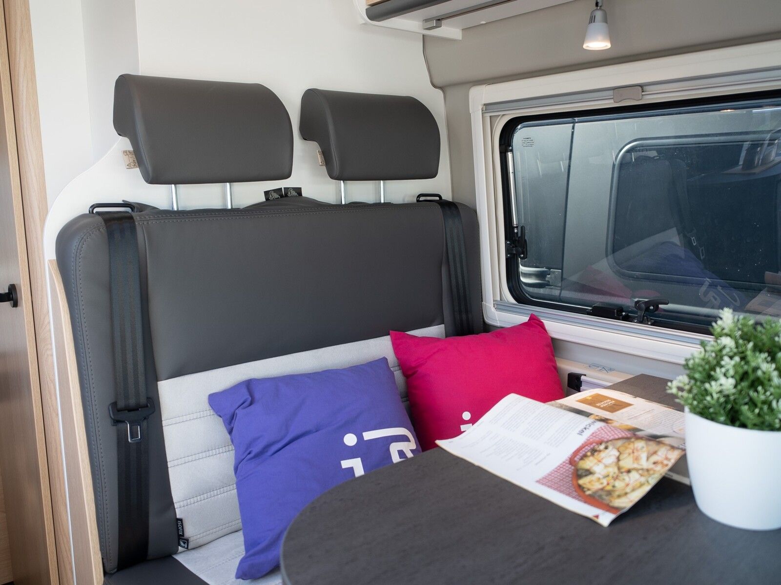 Fahrzeugabbildung Sunlight Adventure Cliff RT 600 Dieselheizung*Faltverdunk