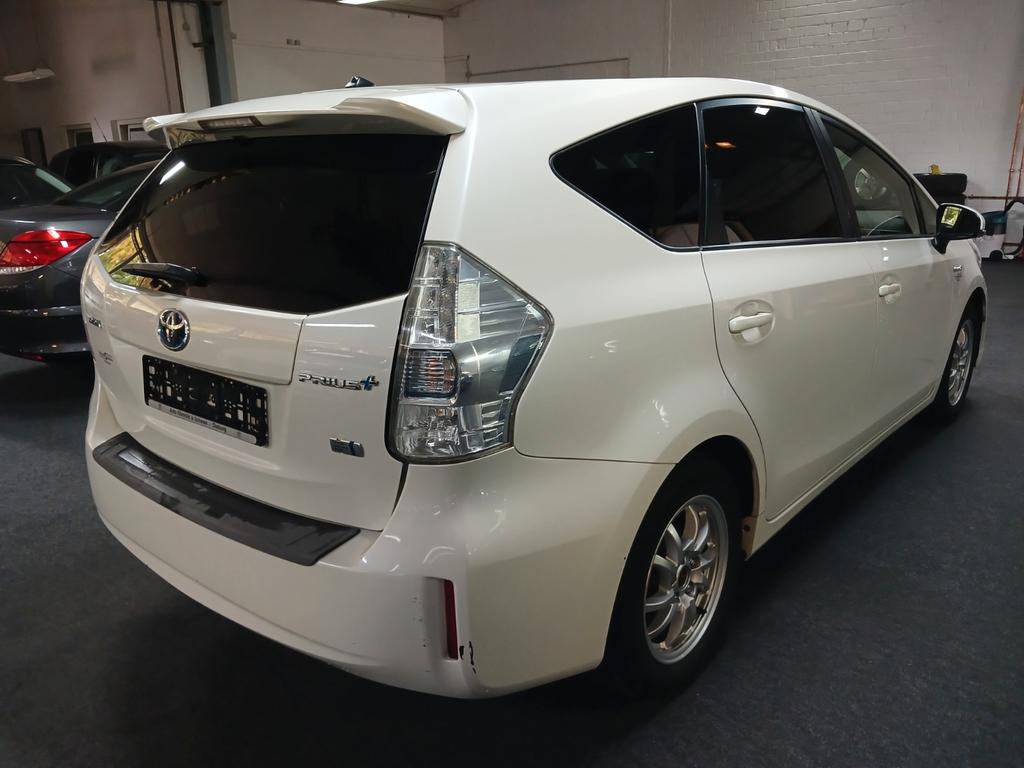 Toyota Prius+