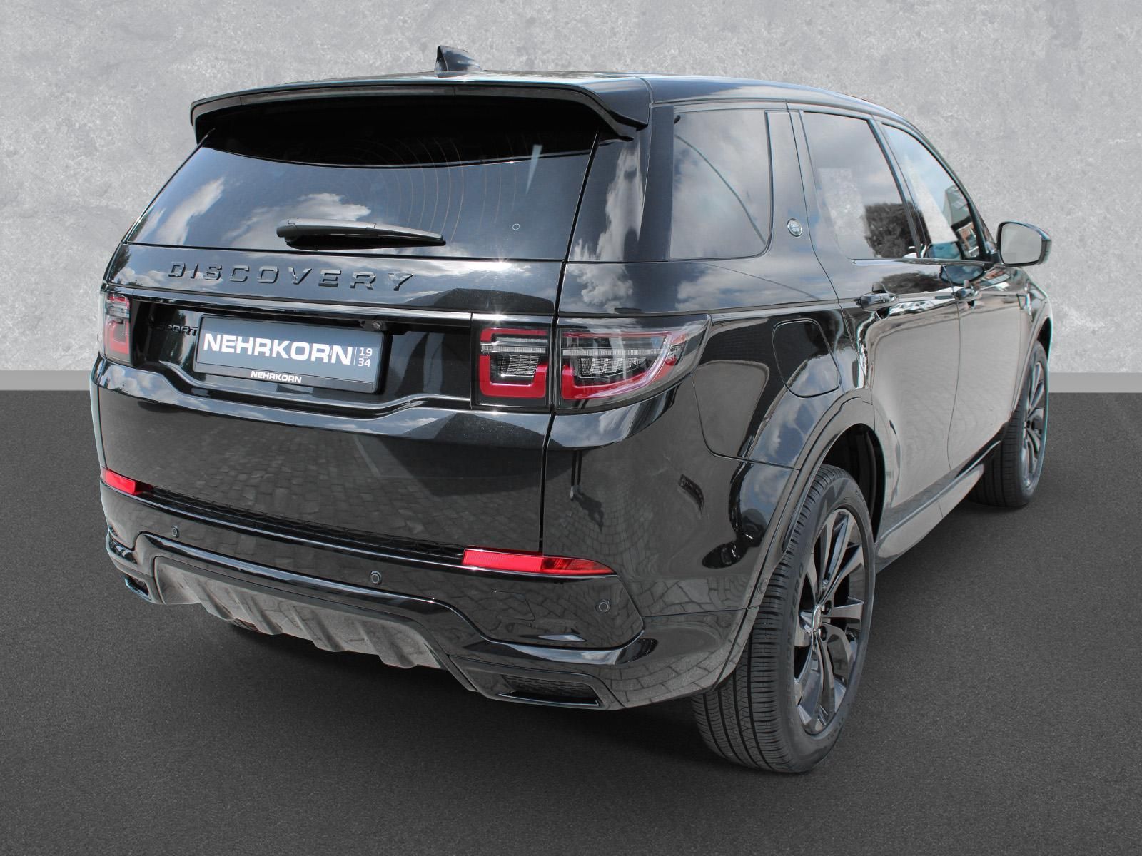 Fahrzeugabbildung Land Rover Discovery Sport P300e Dynamic SE