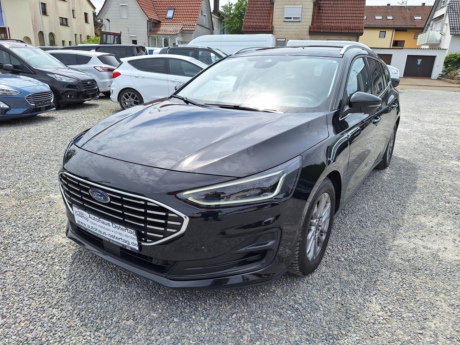 Ford Focus Turnier 1.5 EcoB. Tit. Aut. Matrix-LED Pan