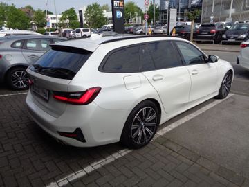 BMW 320 - 6