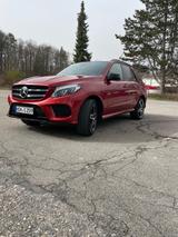 Mercedes-Benz GLE 350 d 4MATIC - - rote Mercedes-Benz GLE-Klasse