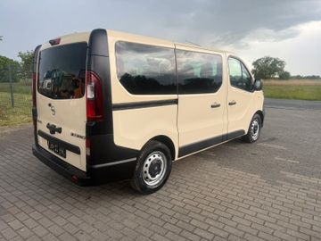 Opel Vivaro - 2