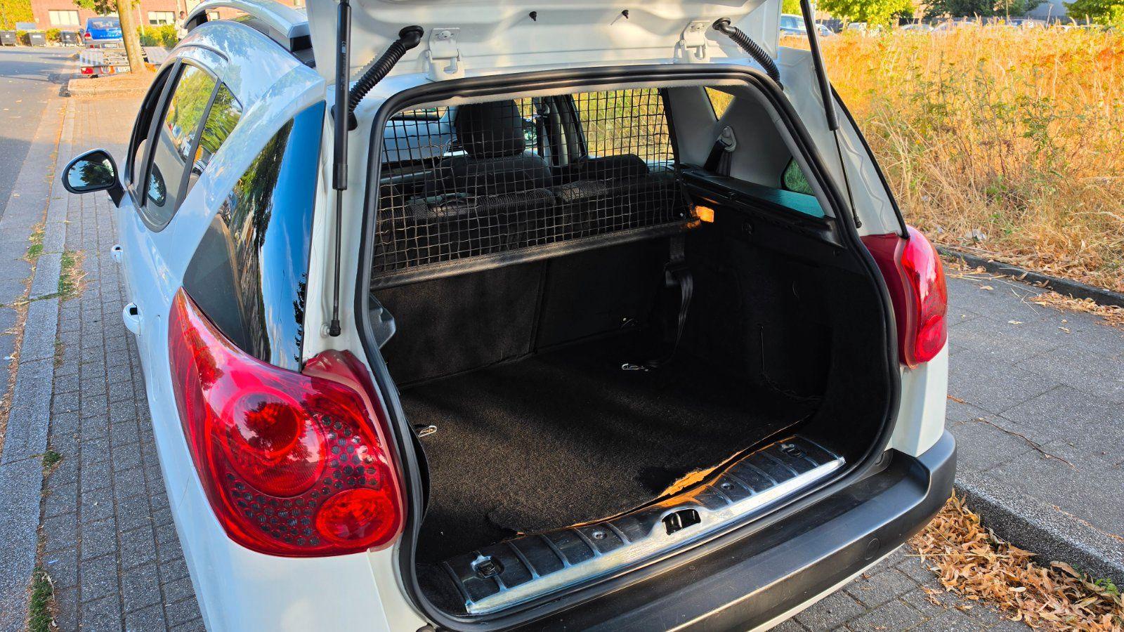 Peugeot 207 2010 — photo 10