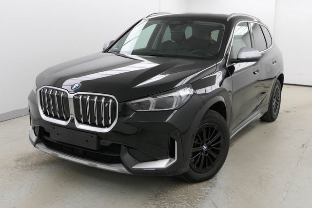 BMW iX1 30 xDrive xLine Leder_Pano_HarmanKard_Headup