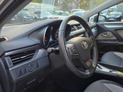 Fahrzeugabbildung Avensis 1,8 Business Edition