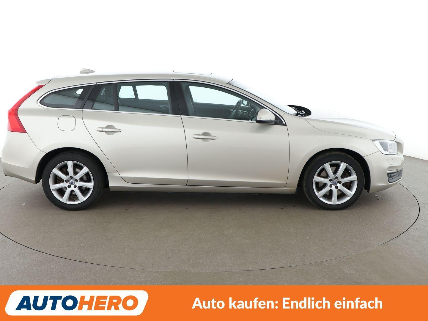 Volvo V60 2.0 T6 Momentum AWD Aut.*XENON*TEMPO*PDC*SHZ