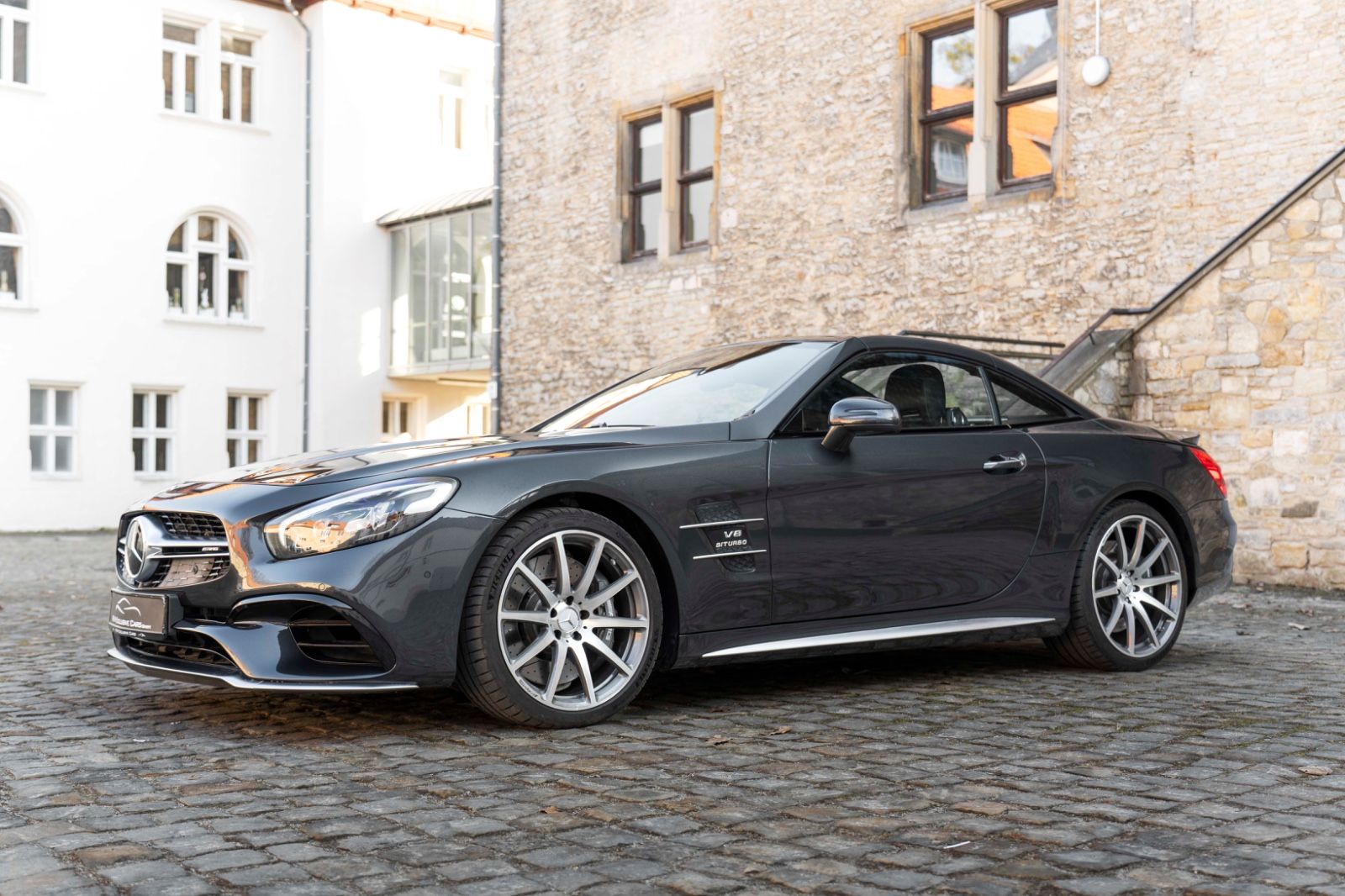 Fahrzeugabbildung Mercedes-Benz SL 63 AMG CARBON H&K KAM AIRSCRAF SOFT-CLOSE