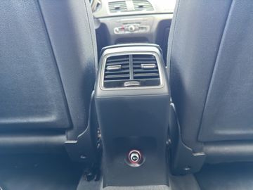 Audi Q3 2.0 TDI quattro s tronic design *LED*NAVI*SHZ