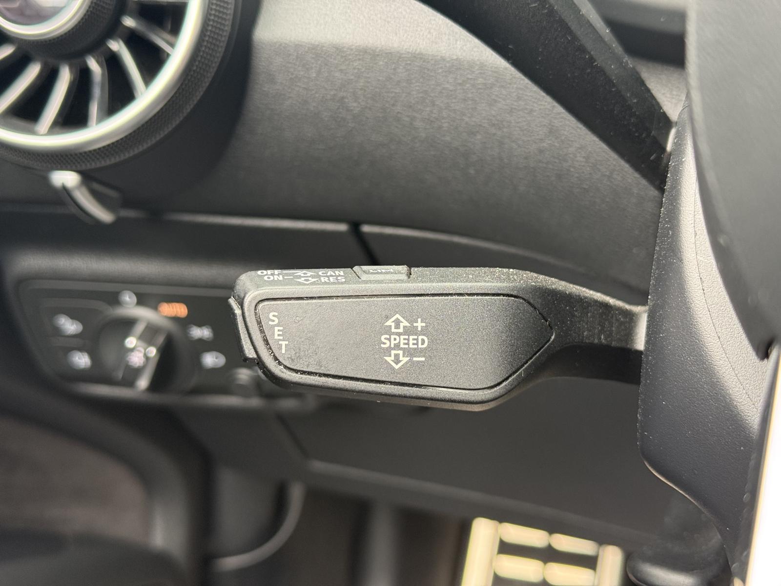 Audi TT 2.0 TDI ultra *S-line*VC*NAVI*PDC*