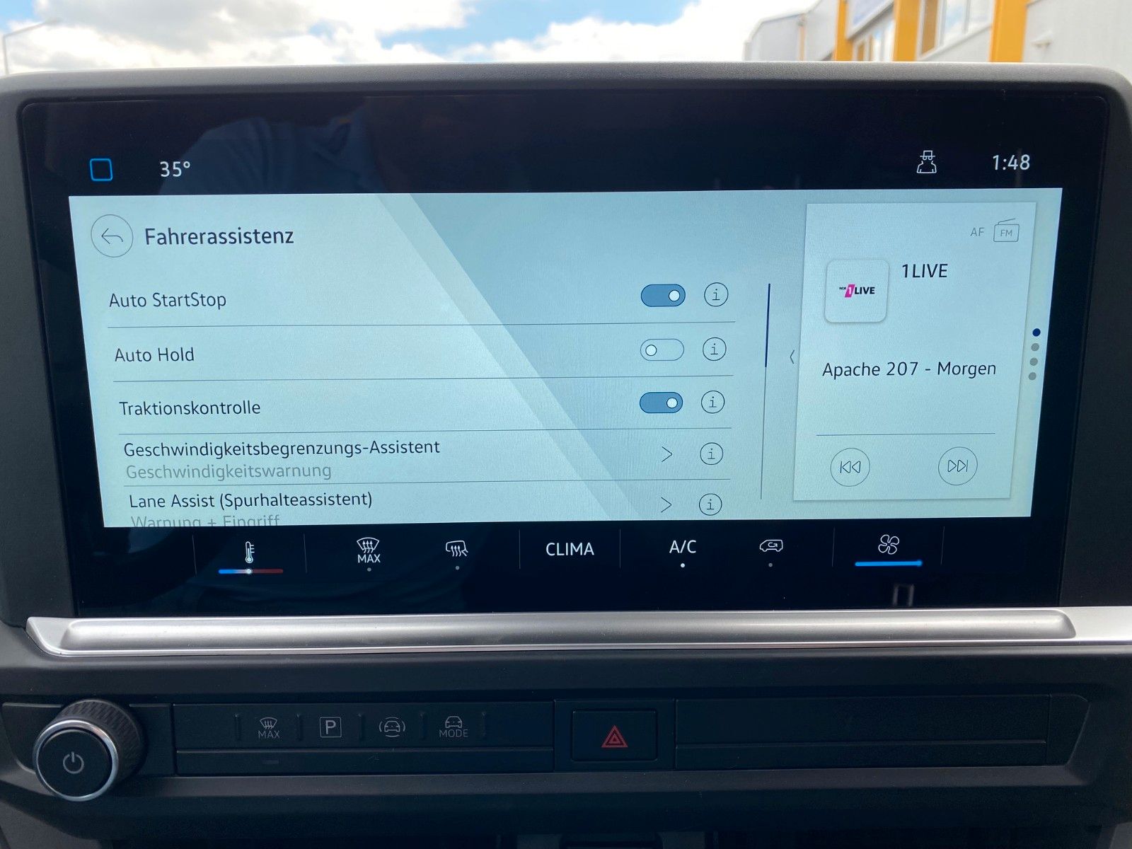 Fahrzeugabbildung Volkswagen T7 Transporter Kasten LR 2.0 TDI+KAMERA+NAVI+PDC