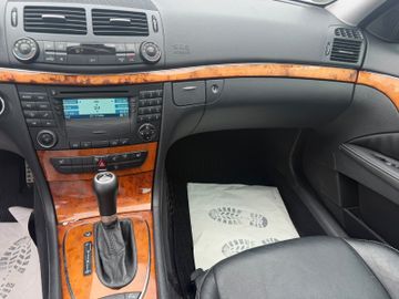 Mercedes E 280 - 12