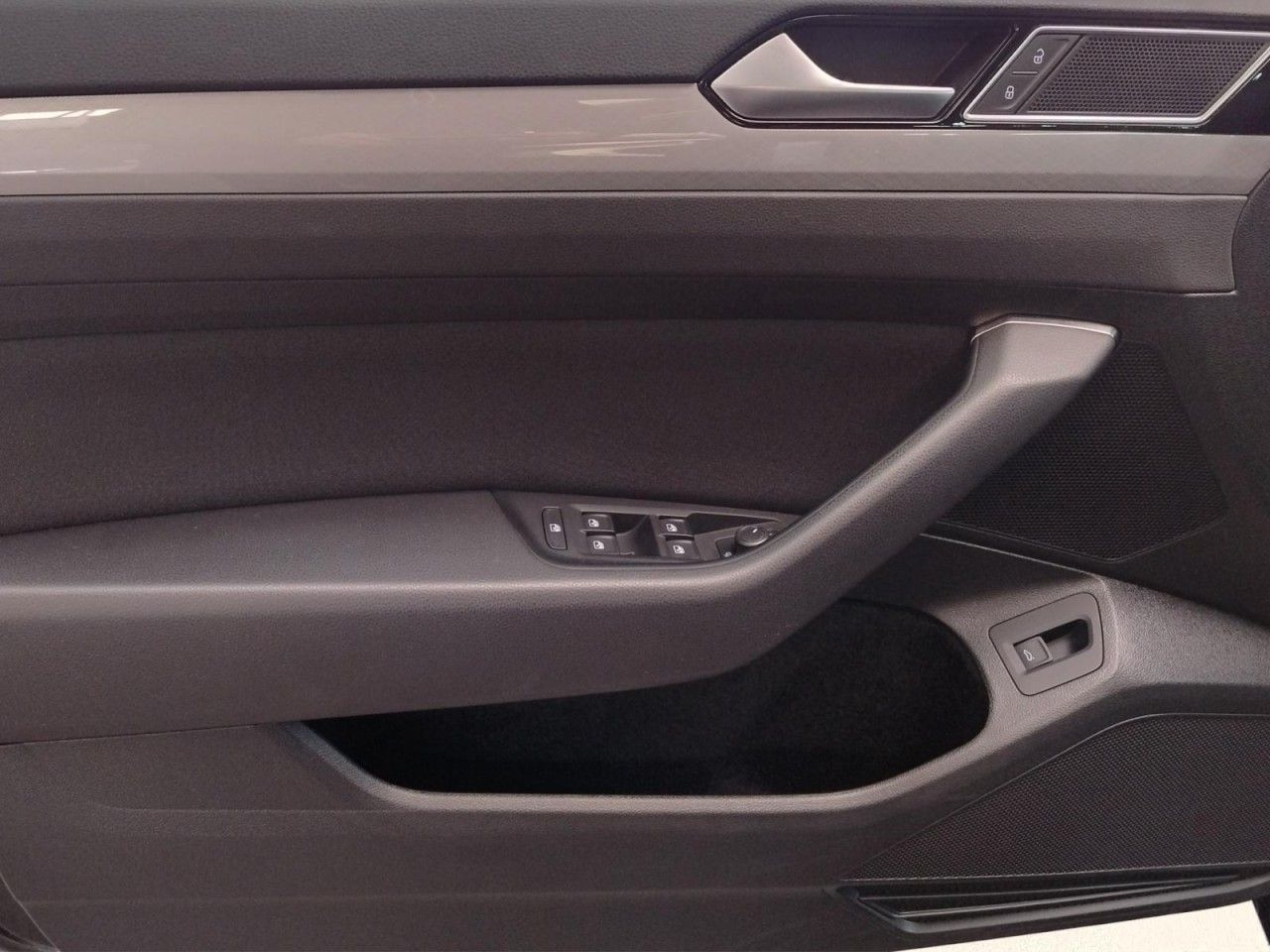 Passat Variant Business 2.0 TDI DSG Klima Navi