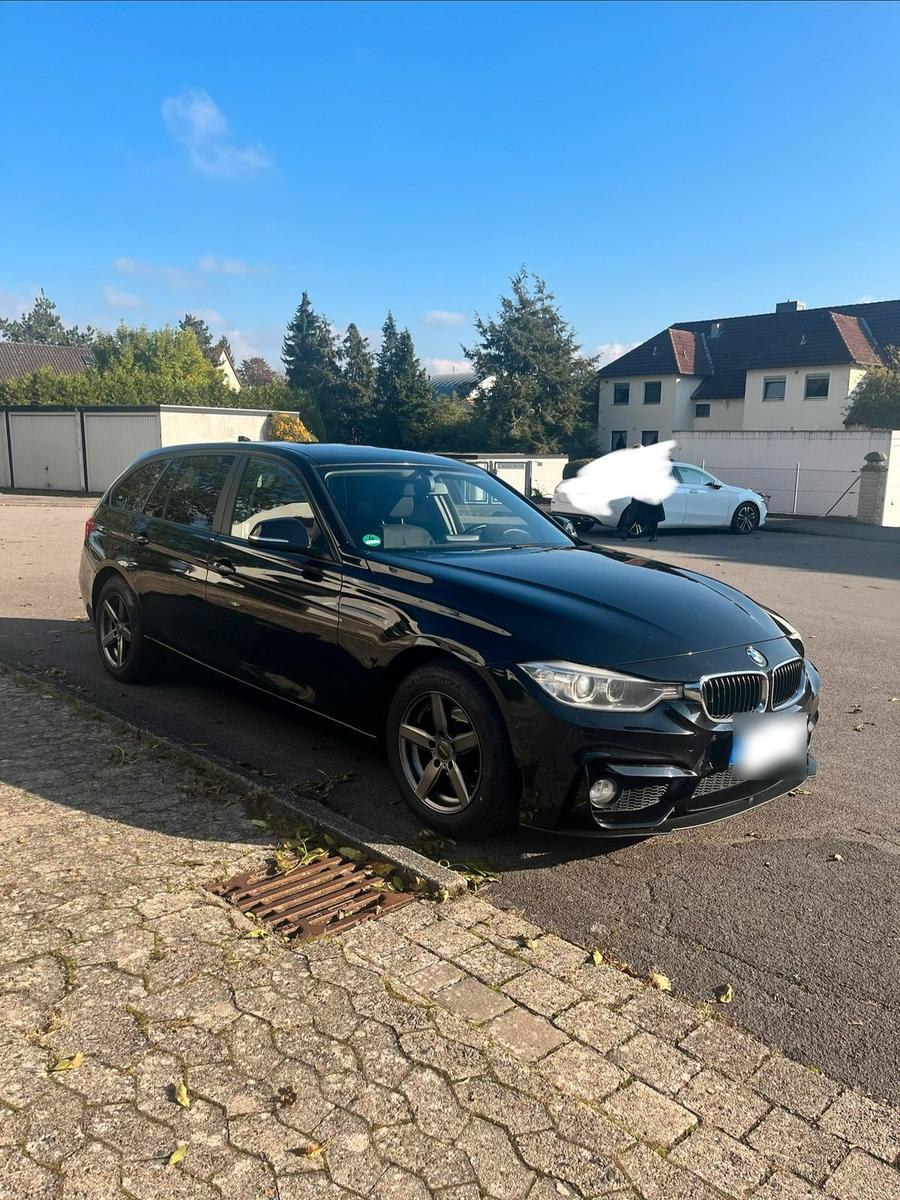 BMW 318 2013 — салон