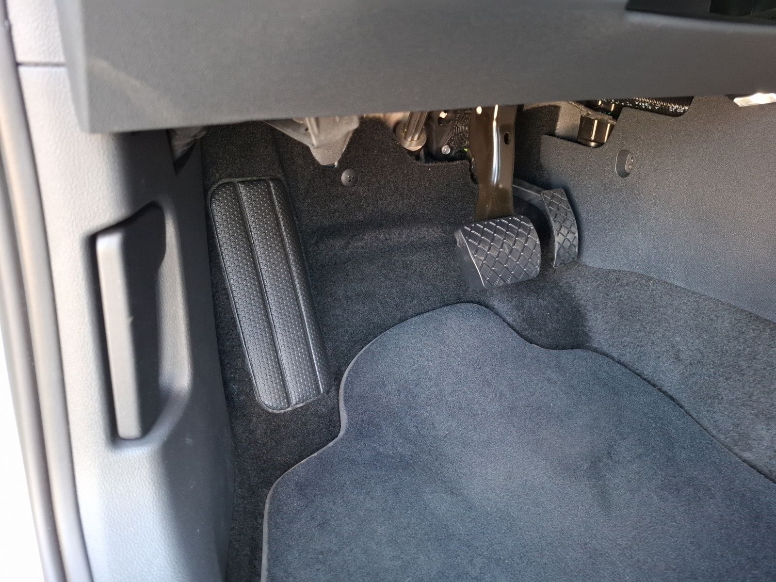 Fahrzeugabbildung Volkswagen Polo TSI Style DSG Matrix Navi AID ACC RFK SH LM