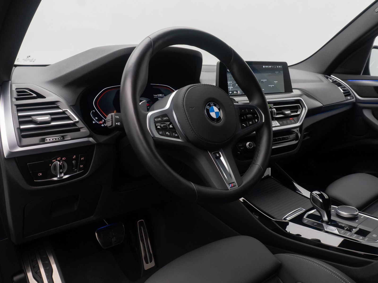 Fahrzeugabbildung BMW X3 xD30i MSport Kamera Laser HUD DAB HiFi 20Zoll