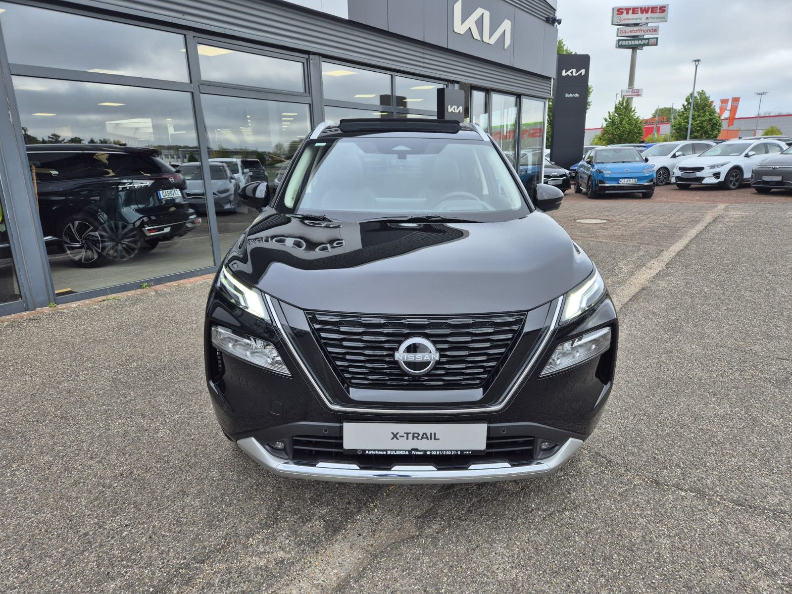 Nissan X-TRAIL 1.5 E-4ORCE 213 PS 4x4 Tekna+ 7 Sitzer imagem 3