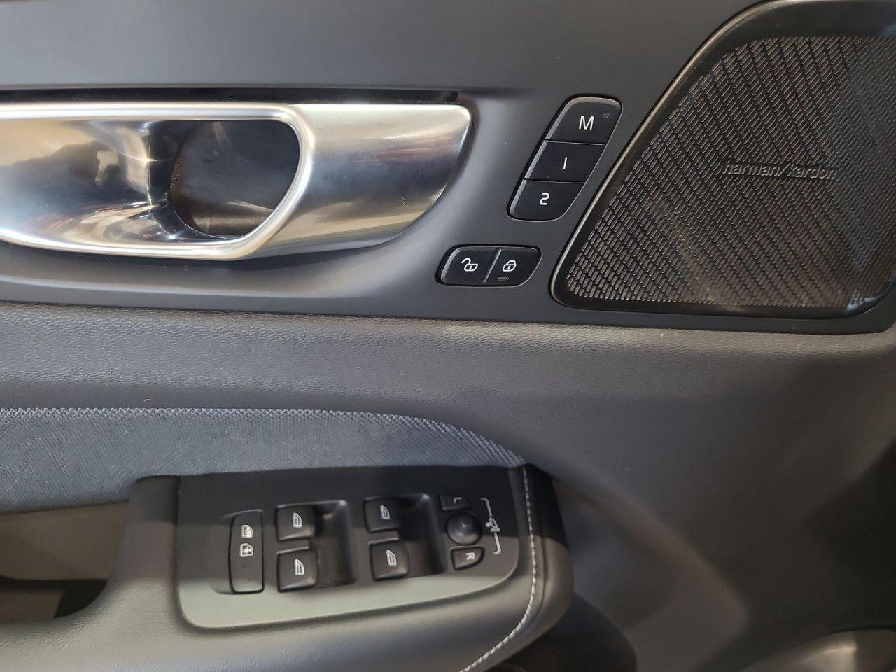 Volvo XC60 XC 60 Plus Dark AWD Bluetooth LED Klima, миниатюра 6