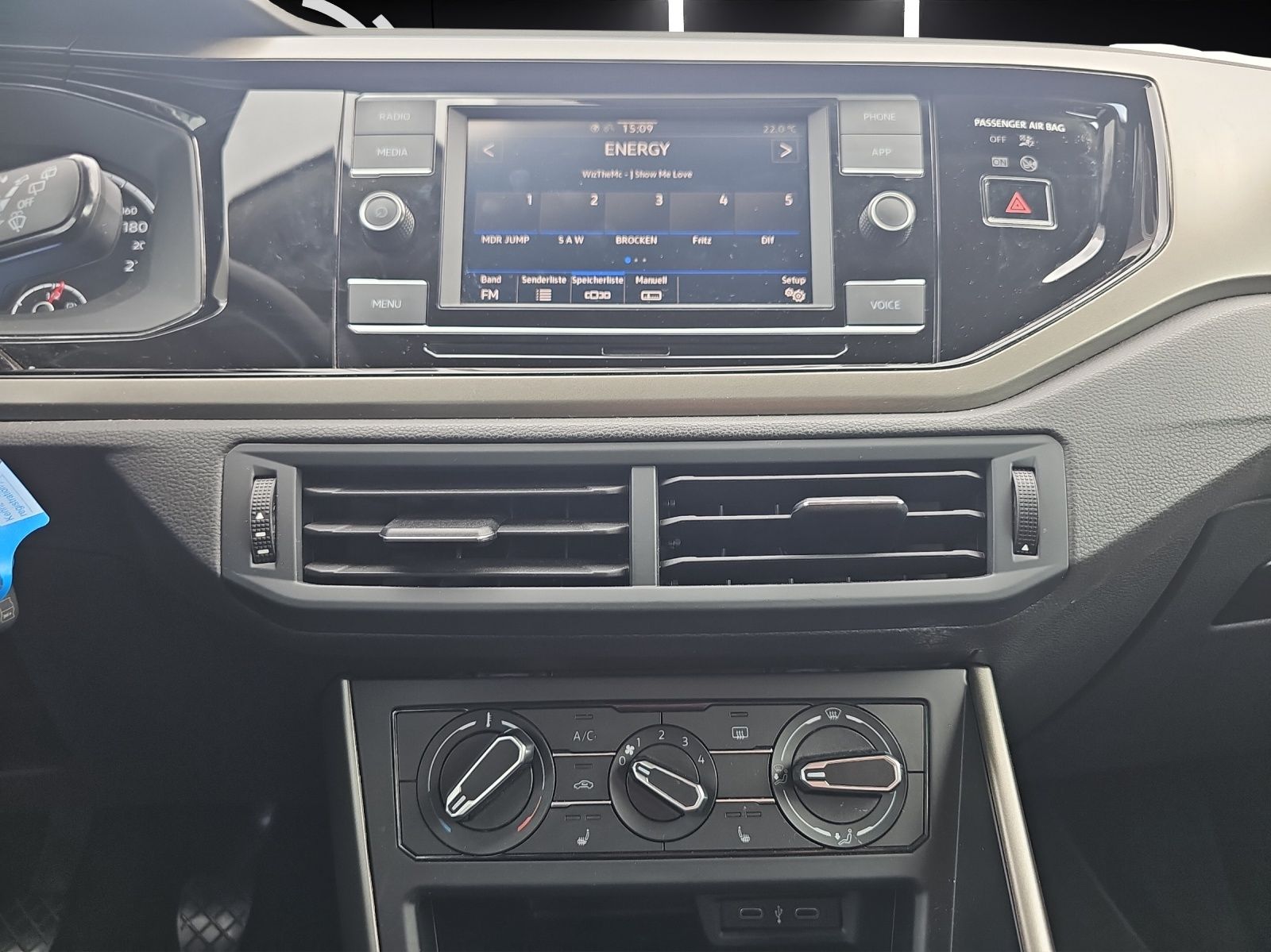 Fahrzeugabbildung Volkswagen Polo Comfortline TSI SHZ PDC DAB+ WeConnect Klim