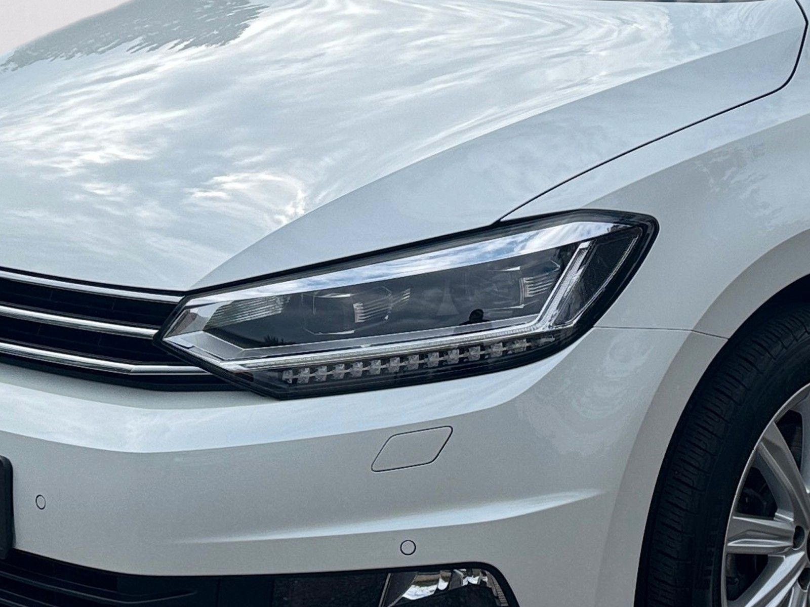 Fahrzeugabbildung Volkswagen Touran Highline 2.0 TDI