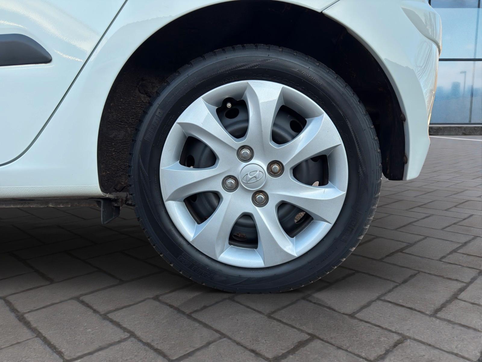Hyundai i10 FIFA WM Edition (Tüv 07.2027 Service Neu)