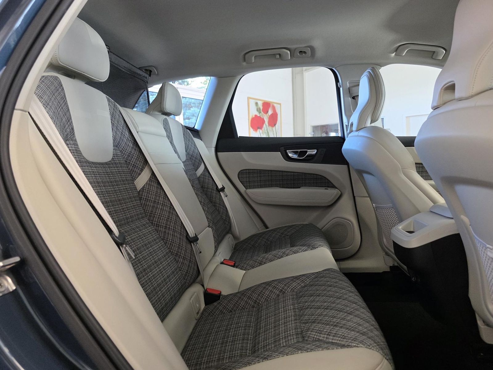 Fahrzeugabbildung Volvo XC 60 D4 /StandHz/Keyless/Carplay/Ahk