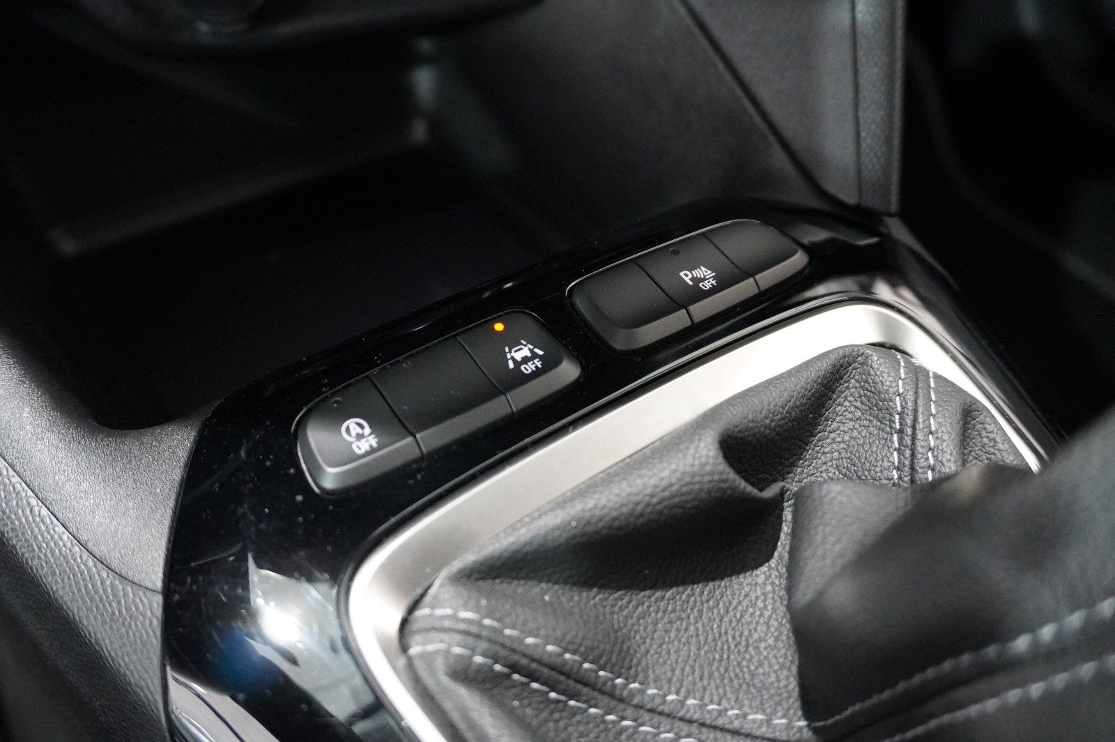 Fahrzeugabbildung Opel Corsa F 1.2 EDITION NAVI/KAMERA/TEMP./PDC/DAB+