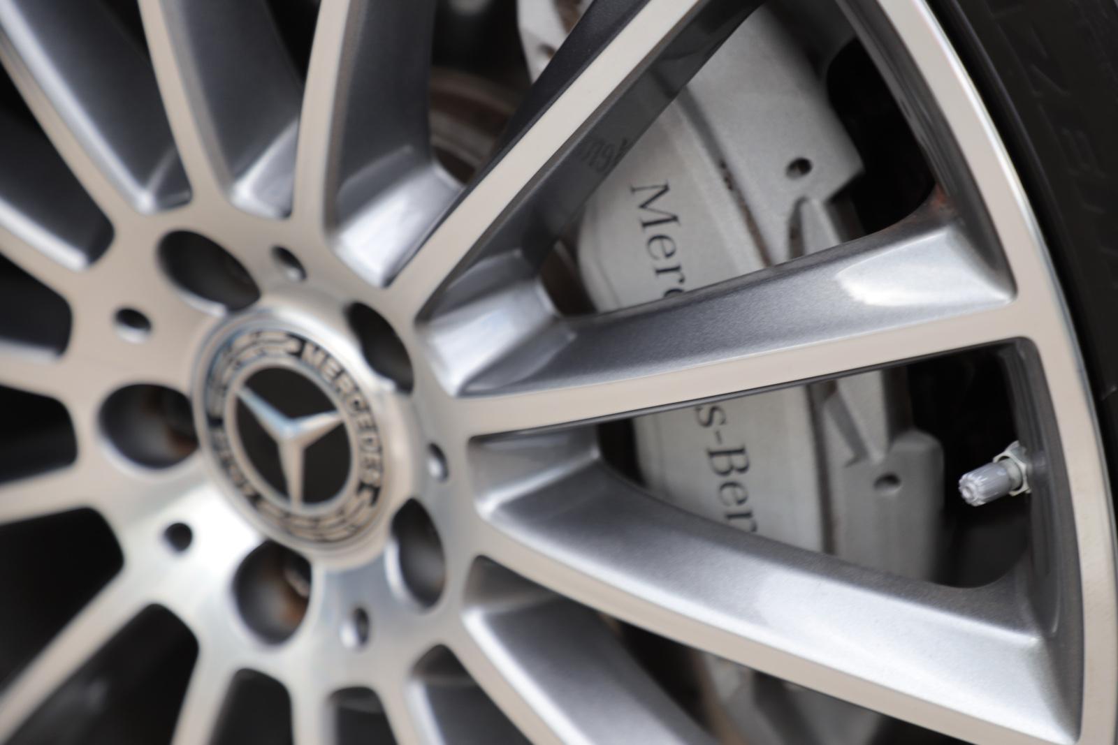 Mercedes-Benz E 220d T-Modell AMG Nav Burmesteri Distronic AHK