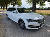 Skoda Superb Combi *Matrix*Standheizung*Schiebedach* - Skoda Superb von privat