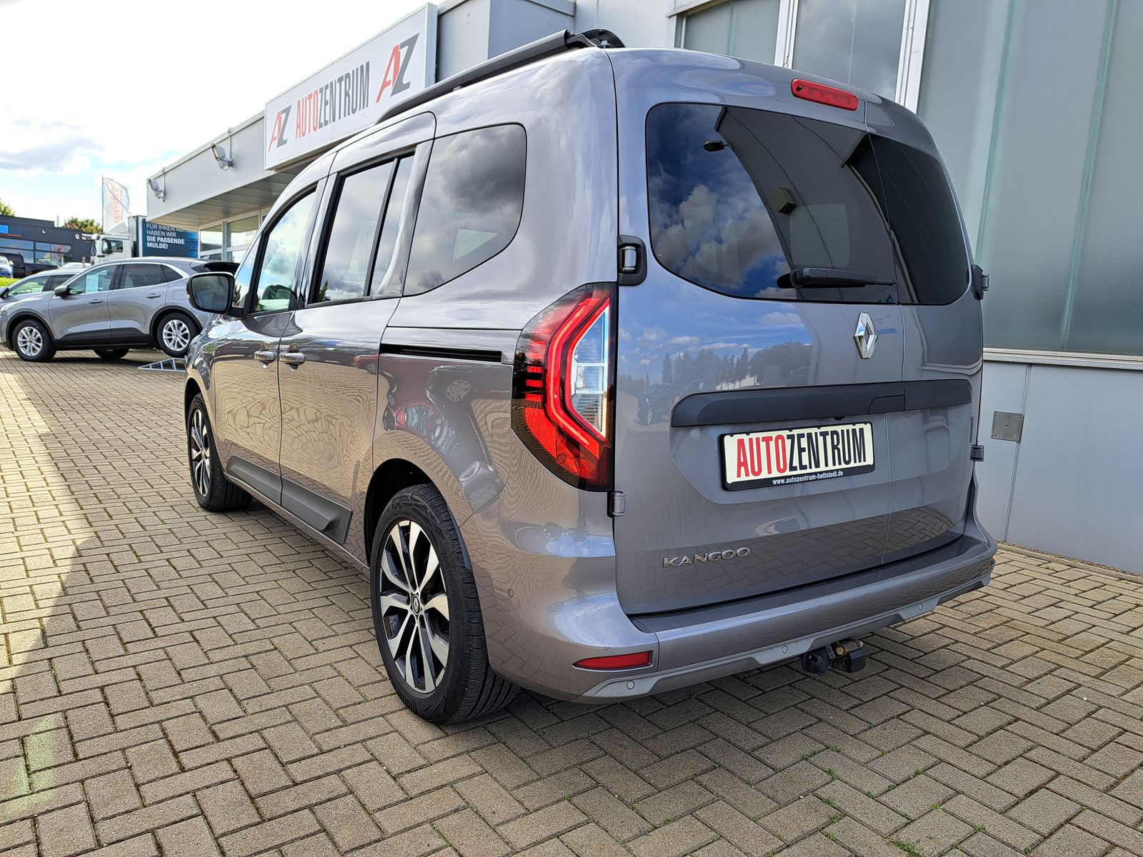 Fahrzeugabbildung Renault Kangoo Techno TCe130 AUTOMATIK AHK ACC NAVI LED