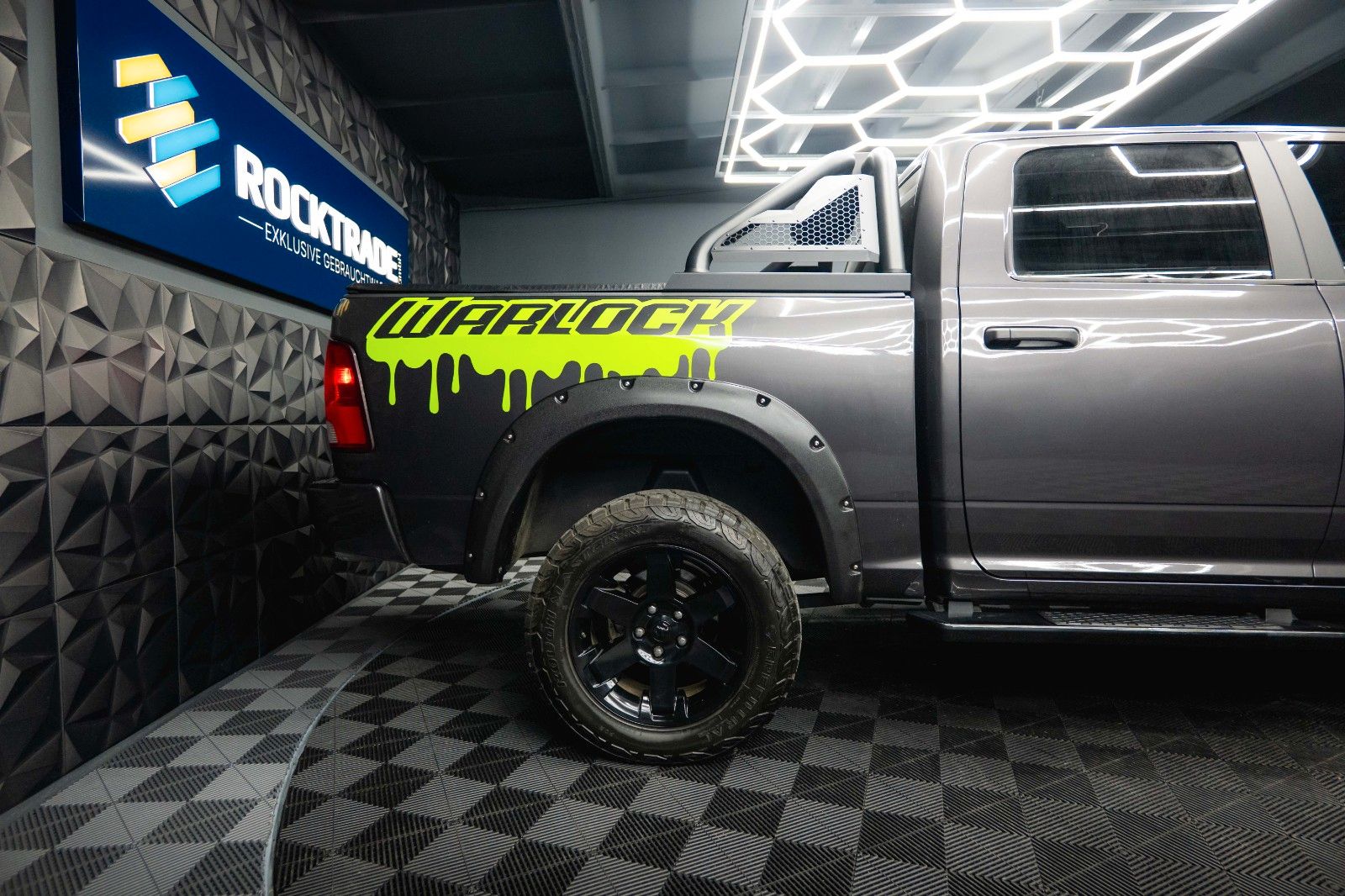Fahrzeugabbildung Dodge RAM 5.7 V8 HEMI 4x4 Sport OFFROAD Night WARLOCK