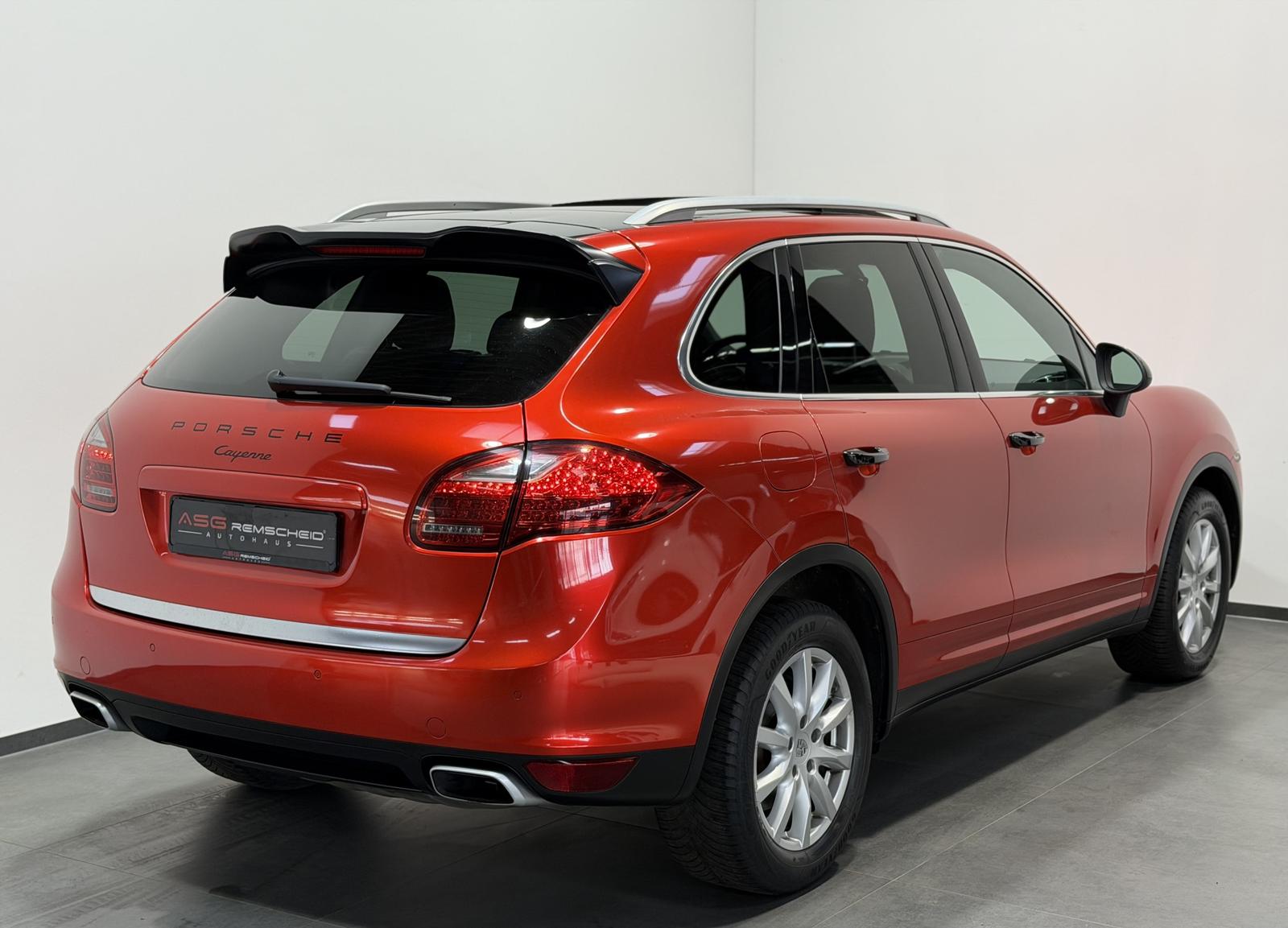 Porsche Cayenne Diesel 3.0 V6 245 ch • Tiptronic 8 • Pano • PASM • Cuir • GPS