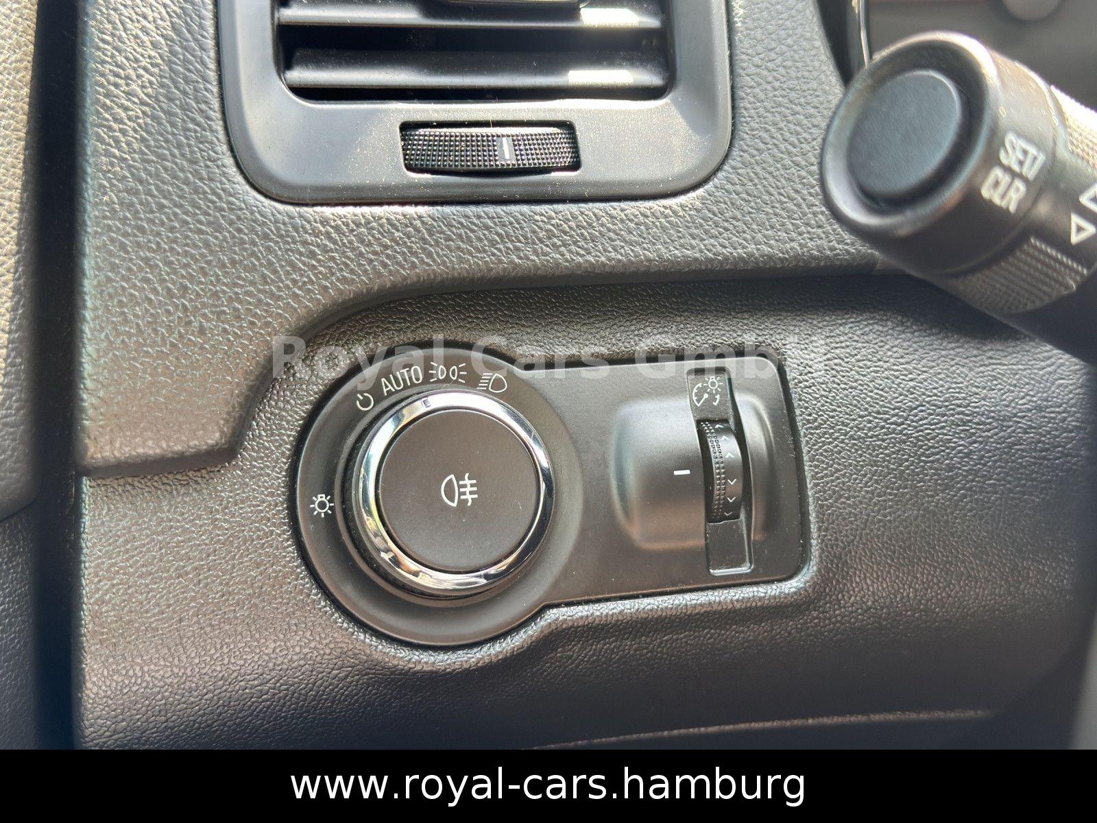 Opel Insignia 2009 — photo 22